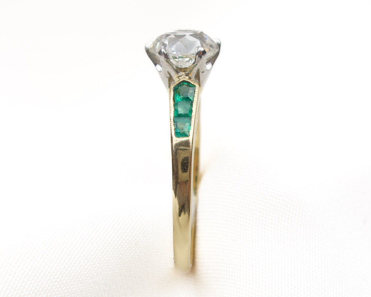 Art Deco 1.55-Carat Solitaire with Emeralds